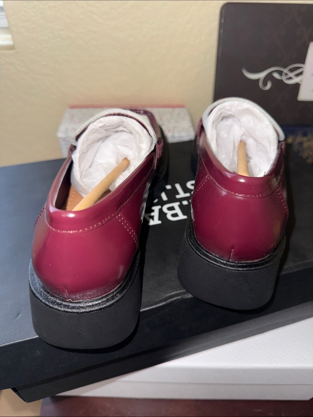 G.H. Bass Bowery Square Toe Penny Loafers Wine Cream Leather Size 6.5 NIB - Picture 6 of 8
